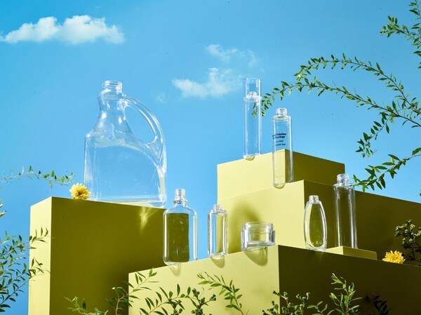 采用 sk chemicals 的 ecotria claro 300 材料通过 ebm 法制造的容器